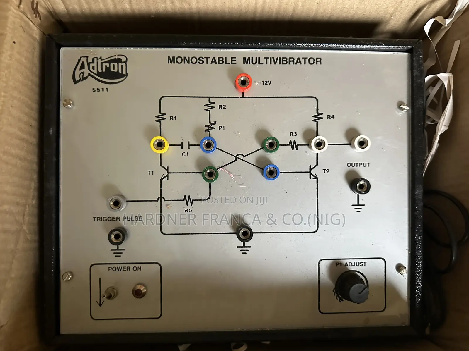 PAO-E045B MONOSTABLE MULTIVIBRATOR TRAINER (741 IC) PAO-E045B MONOSTABLE MULTIVIBRATOR TRAINER (741 IC)