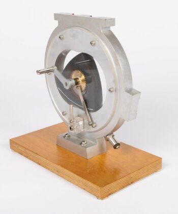 PHY-MEPT-19 DEMONSTRATION OF WANKEL ENGINE