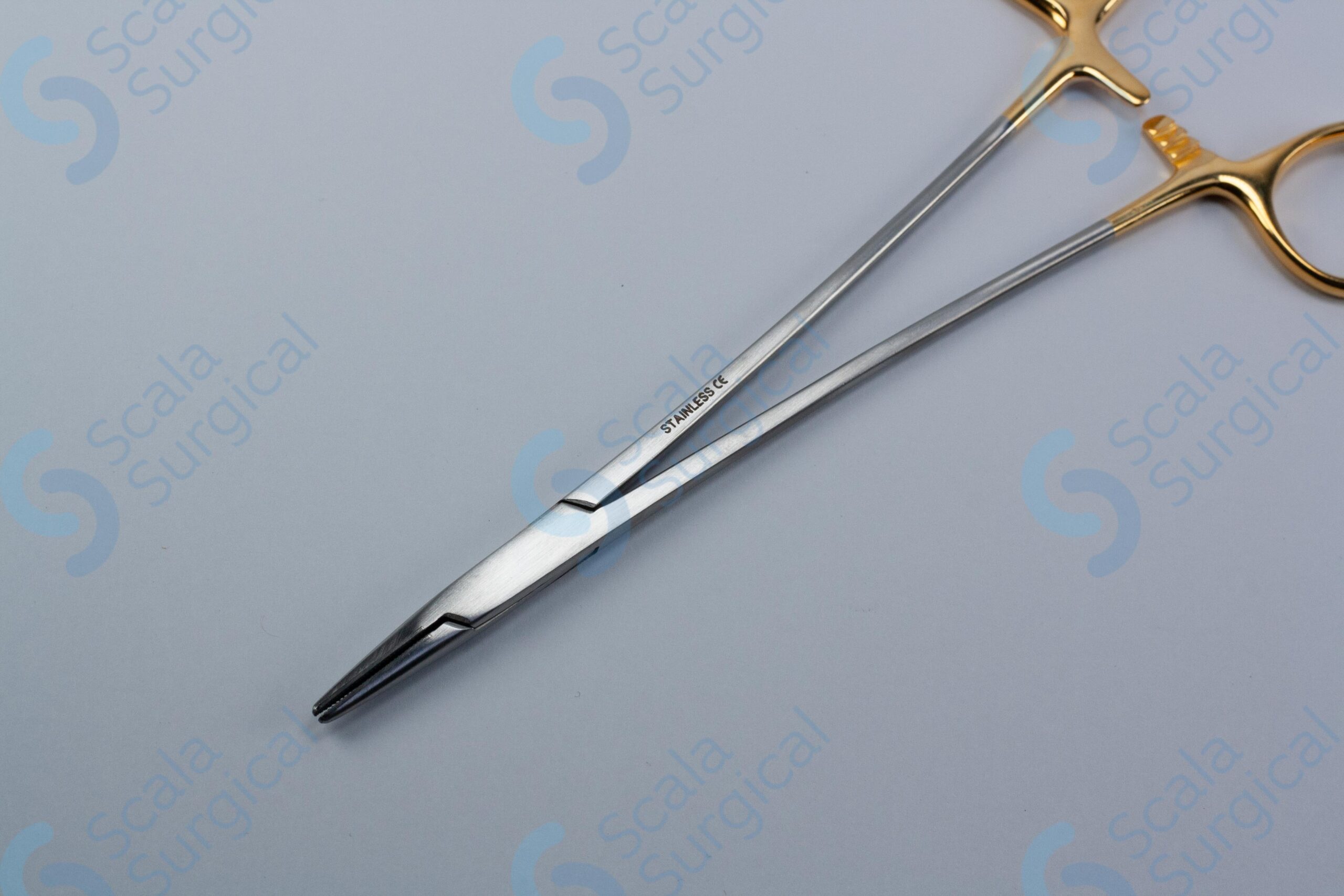 HSI-325 ABBEY NEEDLE HOLDER WITH BOX JOINT HSI-325 ABBEY NEEDLE HOLDER WITH BOX JOINT