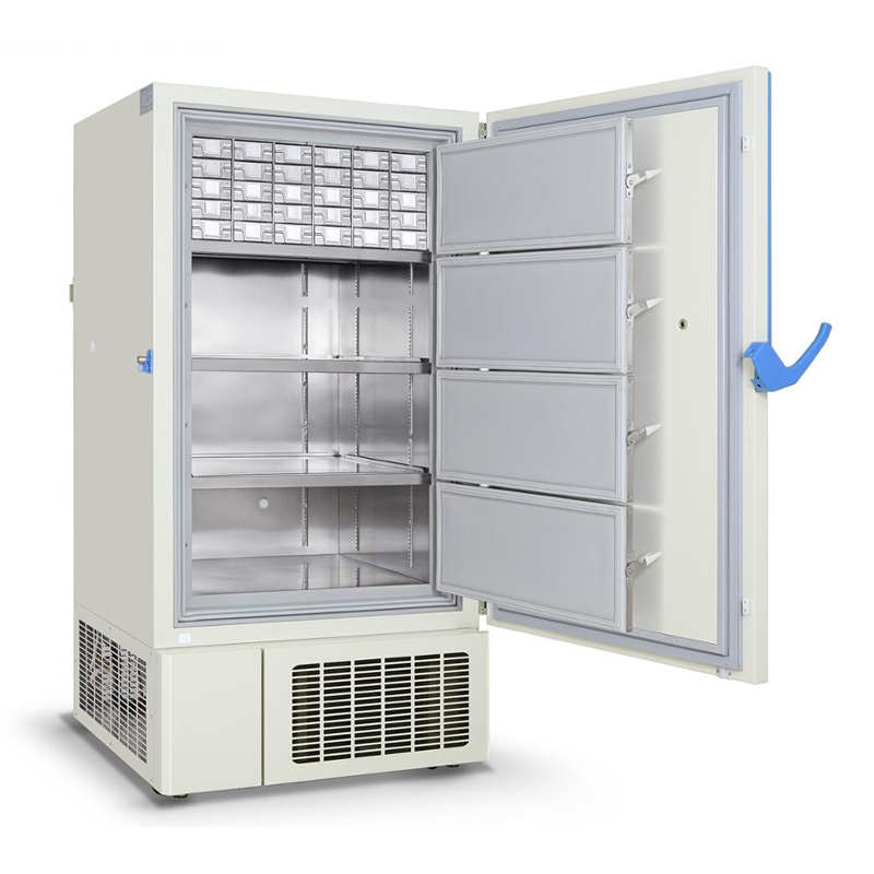 PEL.402 DEEP FREEZERS (up to -20°C) PEL.402 DEEP FREEZERS (up to -20°C)
